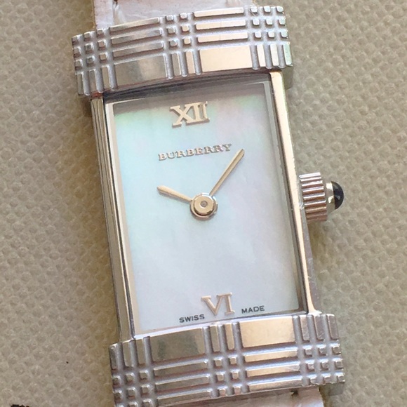 BURBERRY WATCH PRICE IS FIRM. - Picture 2 of 8